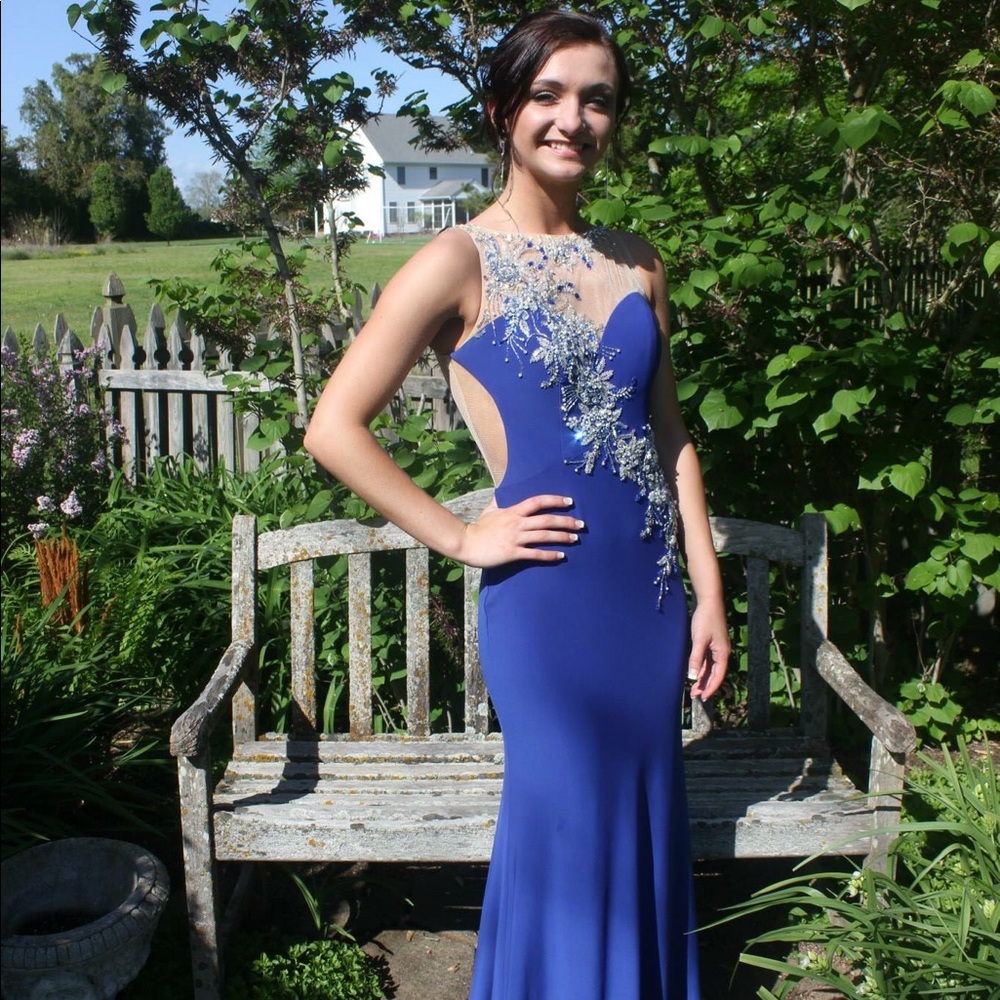 Scher’s 2015 cover dress. Blue and mesh